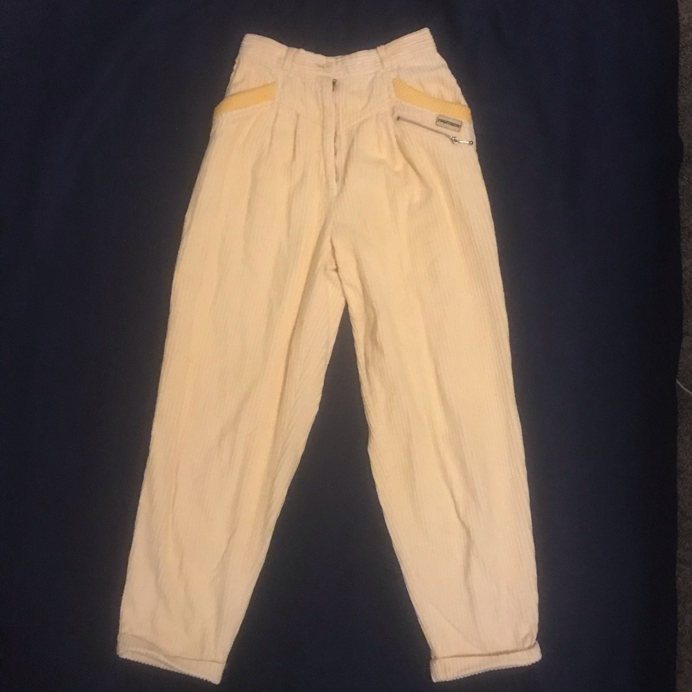 Baby yellow vintage courderoy pants